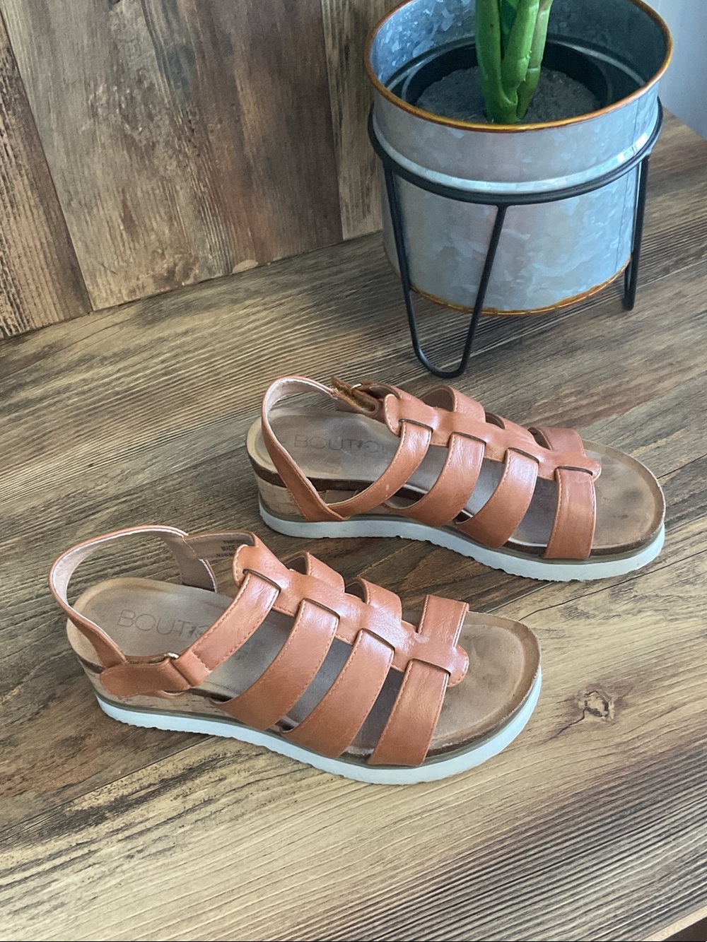 Boutique by Corky's Fantasy Wedge Strappy Sandals 7